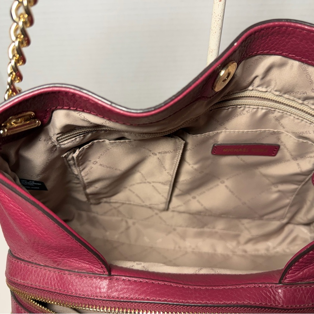 Michael Kors Shoulder Bag and Wallet - Picture 5 of 16